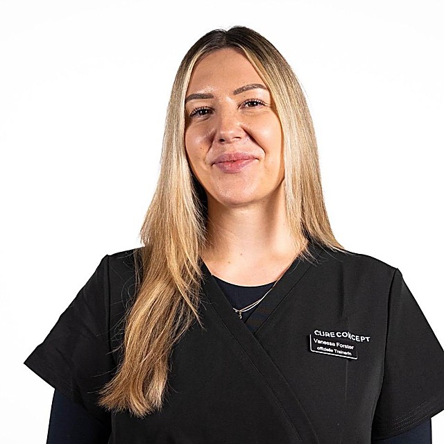 Vanessa Forster, Inhaberin und Kosmetikerin der Beautybar Vanessa Forster in Gersthofen
